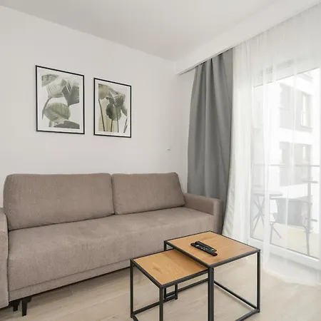 Tasteful Beige Apartment With Parking By Noclegi Renters Poznan Exterior photo