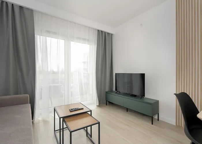 Tasteful Beige Apartment With Parking By Noclegi Renters