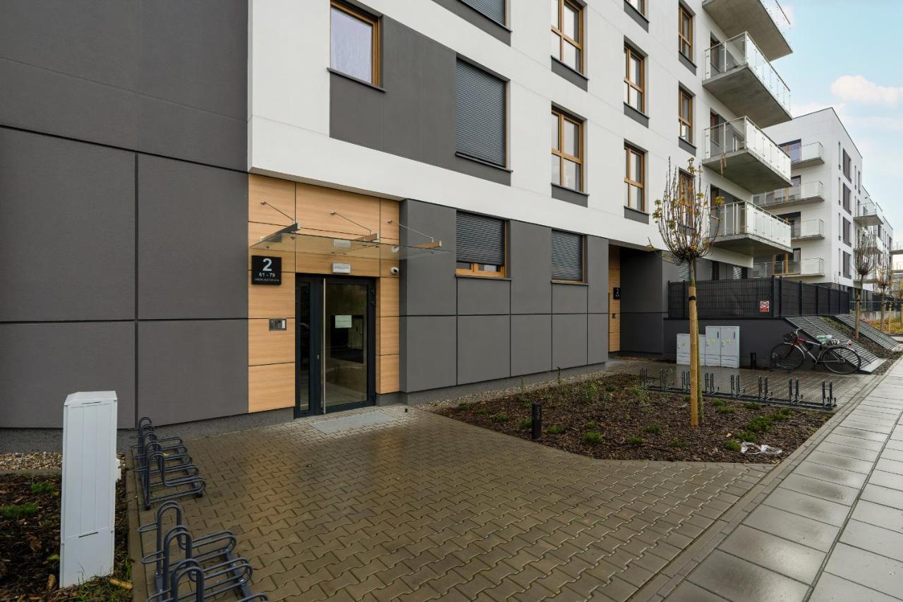Tasteful Beige With Parking By Renters * Poznan